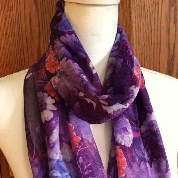 Source Unknown Accessories - NEW LISTING! Vintage Silk Floral Scarf